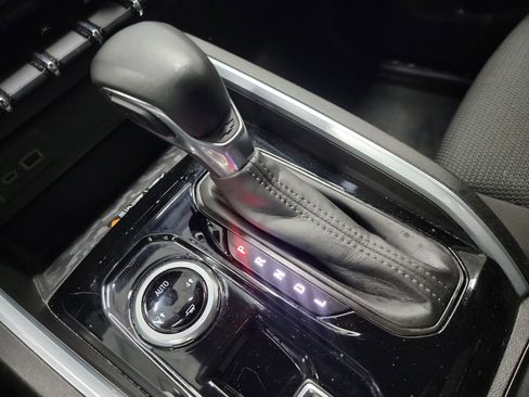 Used 2023 Chevrolet Colorado LT w/ LT Convenience Package II image 26