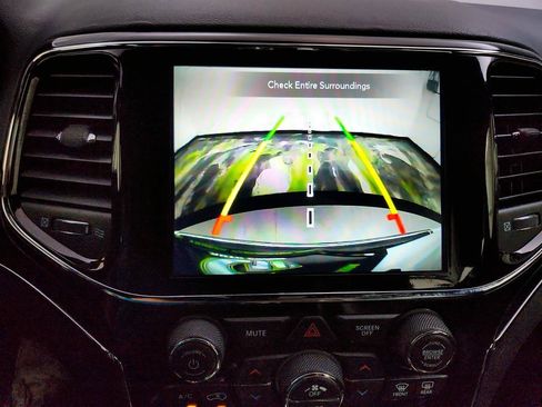 Used 2020 Jeep Grand Cherokee Limited w/ Luxury Group II RWD image 21