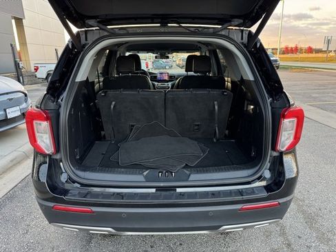 Certified 2022 Ford Explorer XLT w/ Equipment Group 202A image 40