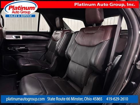 Used 2021 Ford Explorer Platinum w/ Equipment Group 601A AWD/4WD image 30