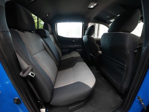 Used 2021 Toyota Tacoma TRD Sport AWD/4WD image 24