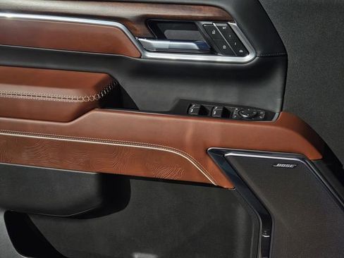 New 2026 GMC Sierra 2500 Denali Ultimate image 17