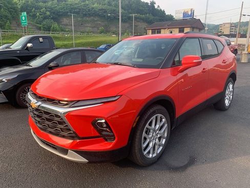 Used 2025 Chevrolet Blazer LT w/ Sound & Technology Package image 20