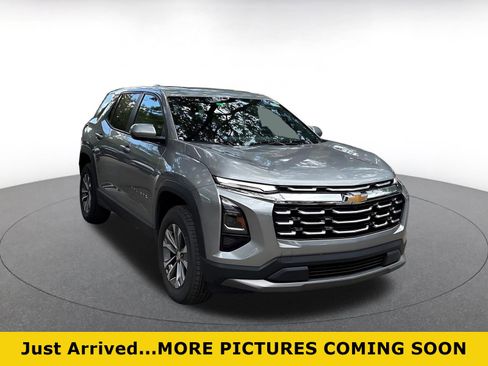 Used 2025 Chevrolet Equinox LT AWD/4WD image 1