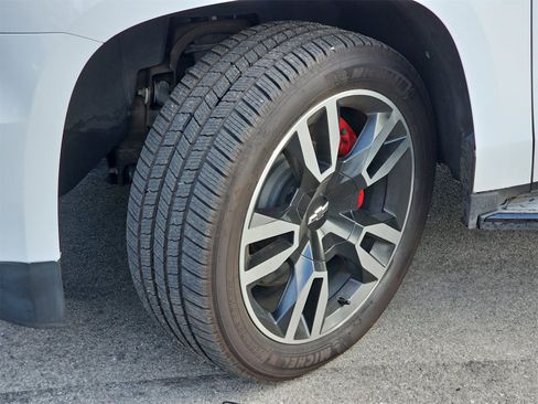 Used 2018 Chevrolet Tahoe Premier image 36