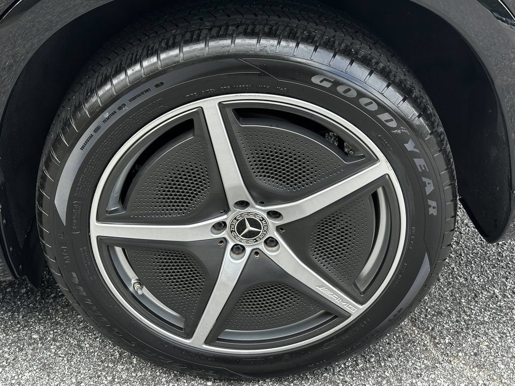 Certified 2023 Mercedes-Benz EQS 580 4MATIC SUV image 23