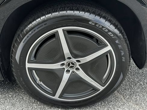 Certified 2023 Mercedes-Benz EQS 580 4MATIC SUV image 23
