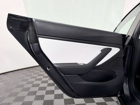 Used 2018 Tesla Model 3 Long Range AWD/4WD image 30