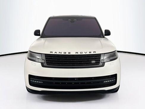 Used 2023 Land Rover Range Rover Long Wheelbase SE image 2