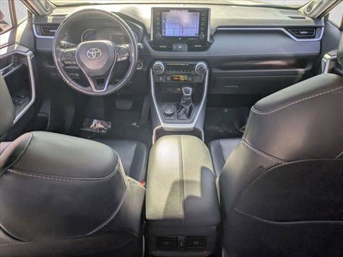 Used 2019 Toyota RAV4 Limited image 16