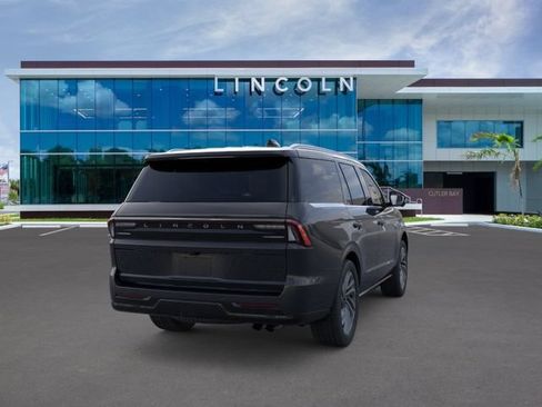 New 2026 Lincoln Navigator Reserve AWD/4WD image 8