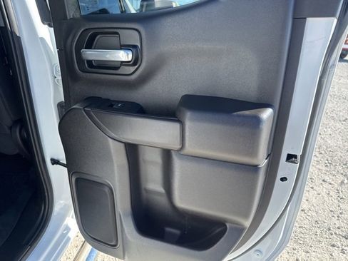 Used 2024 Chevrolet Silverado 1500 Custom image 23