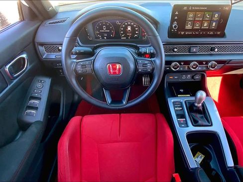 Used 2024 Honda Civic Type R image 5