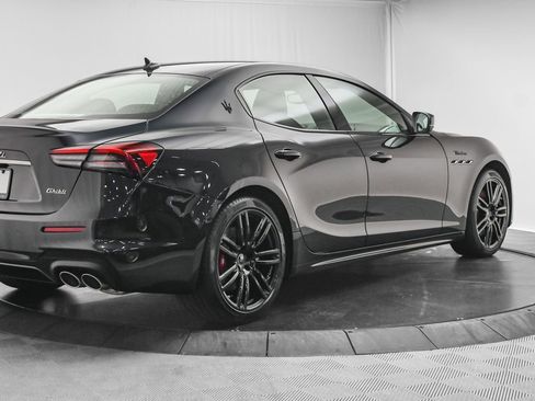New 2024 Maserati Ghibli Modena image 9