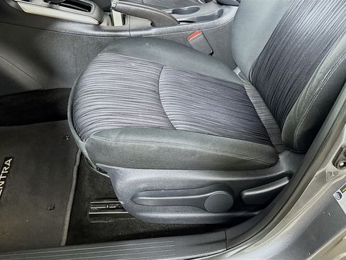 Used 2019 Nissan Sentra SV FWD image 19