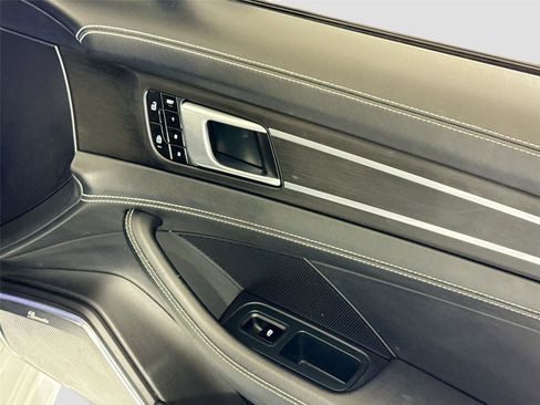 Used 2020 Porsche Panamera GTS image 33