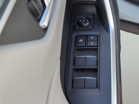 Used 2022 Toyota RAV4 XLE Premium AWD/4WD image 16