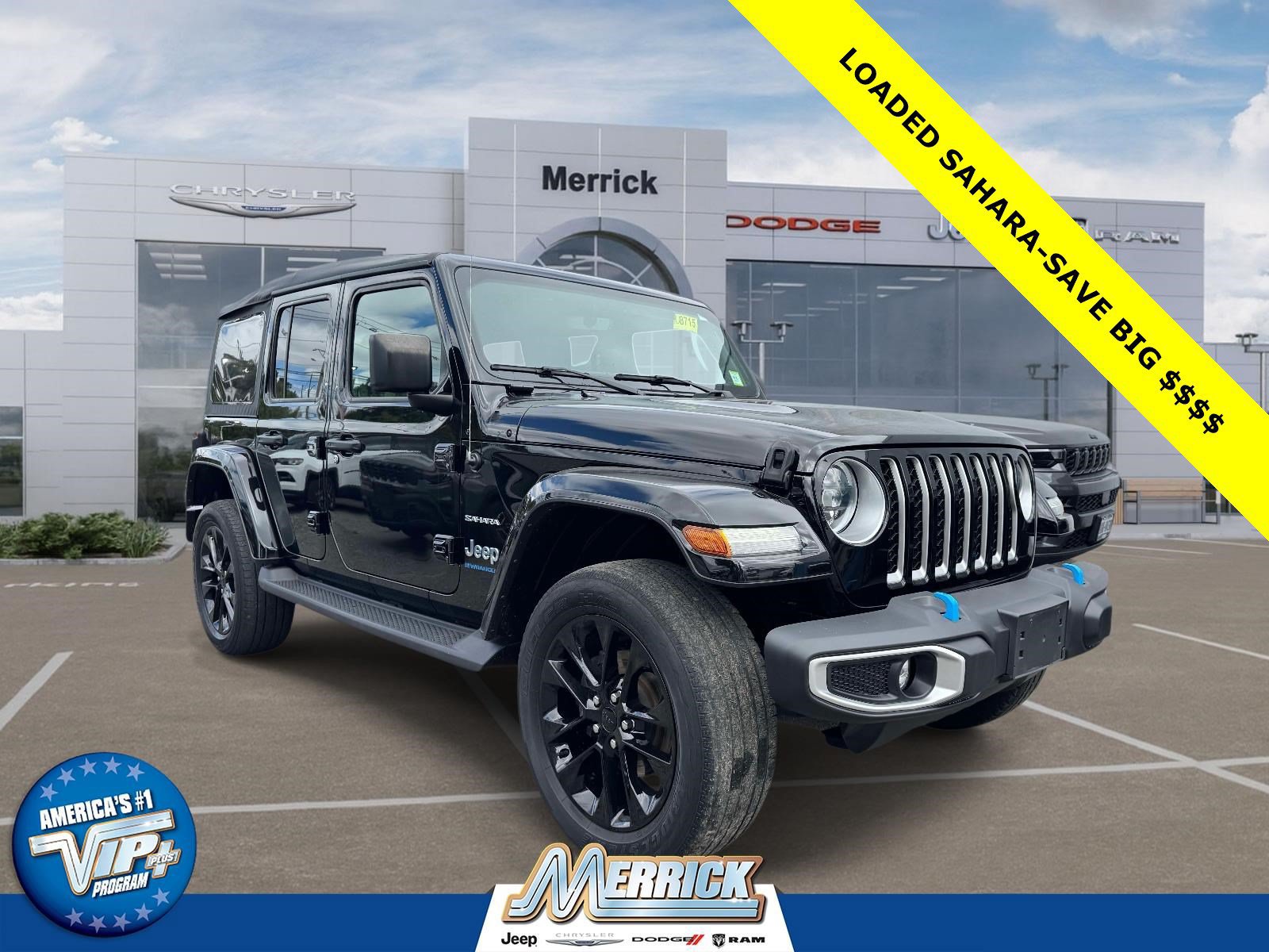 Used 2023 Jeep Wrangler Unlimited Sahara w/ Cold Weather Group AWD/4WD image 1