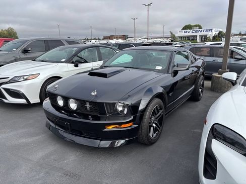 Used 2006 Ford Mustang GT RWD image 1