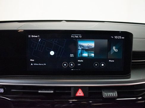 Used 2025 Kia K5 GT-Line w/ GT-Line Premium Package image 15