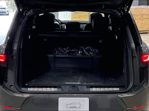 New 2026 Land Rover Range Rover Sport Dynamic SE AWD/4WD image 9