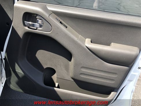 Used 2019 Nissan Frontier SV RWD image 17