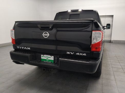 Used 2021 Nissan Titan SV w/ SV Convenience Package AWD/4WD image 7