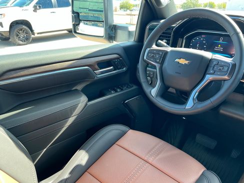 New 2026 Chevrolet Silverado 3500 High Country w/ High Country Premium Package AWD/4WD image 12