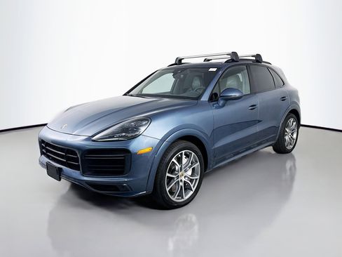 Used 2019 Porsche Cayenne Turbo image 4