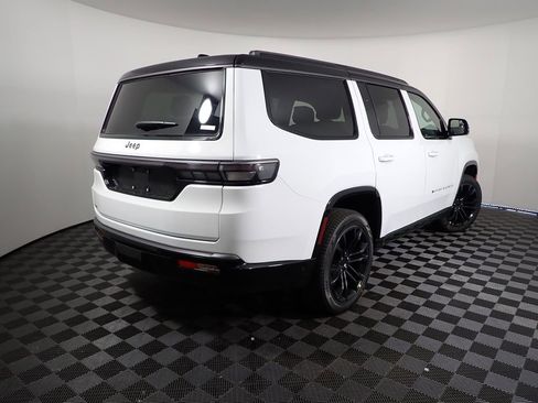 New 2026 Jeep Grand Wagoneer Summit AWD/4WD image 21