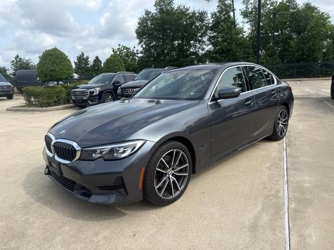 Used 2020 BMW 330i Sedan w/ Driving Assistance Package RWD image 7