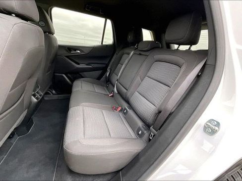 Used 2025 Chevrolet Equinox LT image 31