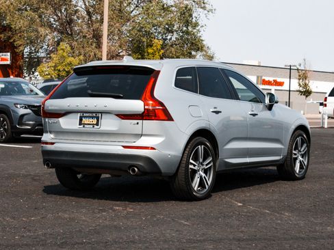 Used 2018 Volvo XC60 T5 Momentum w/ Convenience Package AWD/4WD image 5