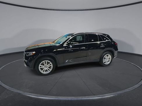 Used 2023 Mercedes-Benz GLC 300 4MATIC image 5