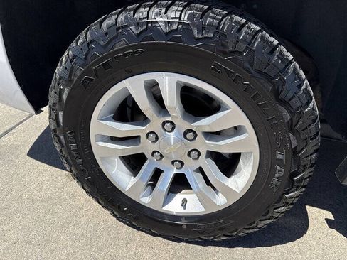 Used 2019 Chevrolet Tahoe LT w/ Luxury Package AWD/4WD image 14