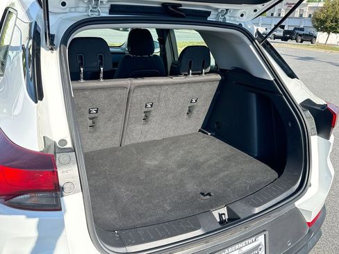 Certified 2023 Chevrolet TrailBlazer LS FWD image 32