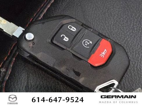 Used 2019 Jeep Wrangler Unlimited Rubicon w/ Cold Weather Group AWD/4WD image 34