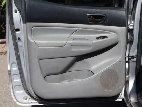 Used 2014 Toyota Tacoma Base w/ TRD Off-Road Package image 36