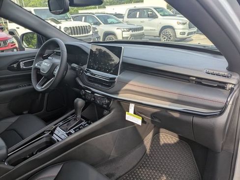 New 2026 Jeep Compass Trailhawk AWD/4WD image 36