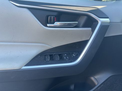 Used 2025 Toyota RAV4 XLE w/ Convenience Package image 10