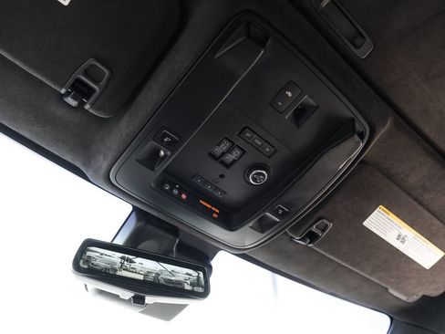 Used 2019 Cadillac Escalade Platinum AWD/4WD image 28
