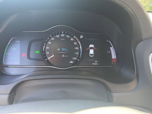 Used 2019 Hyundai Ioniq Limited FWD image 8