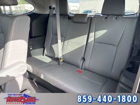 Used 2021 Toyota Highlander XLE image 49
