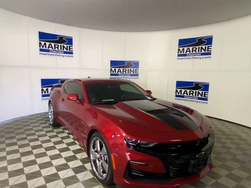 Used 2019 Chevrolet Camaro SS w/ LPO, Camaro Insignia Package RWD image 4