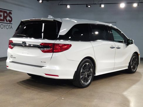 Used 2022 Honda Odyssey Elite image 7