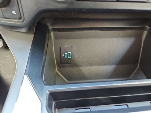 Used 2023 Ford F250 XLT w/ FX4 Off-Road Package image 19