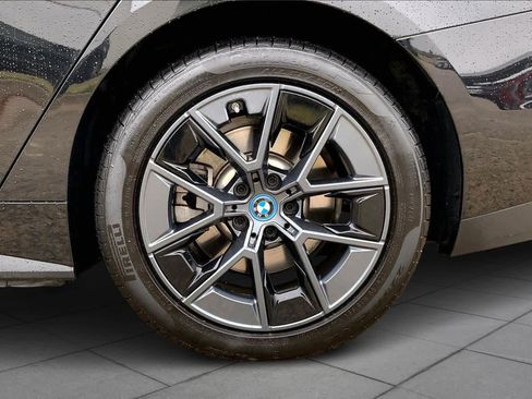 Used 2023 BMW i4 eDrive40 w/ Premium Package image 10