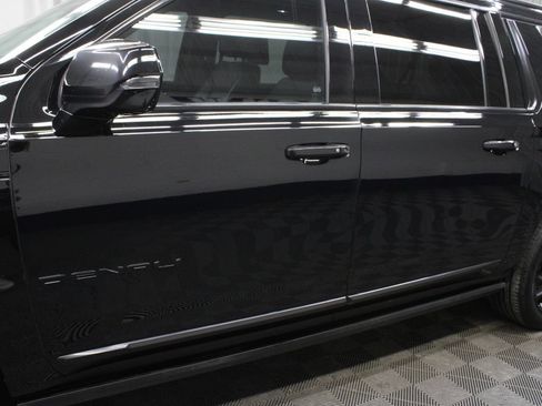 Used 2023 GMC Yukon XL Denali w/ Denali Reserve Package AWD/4WD image 56