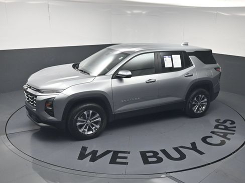 Used 2026 Chevrolet Equinox LT FWD image 29