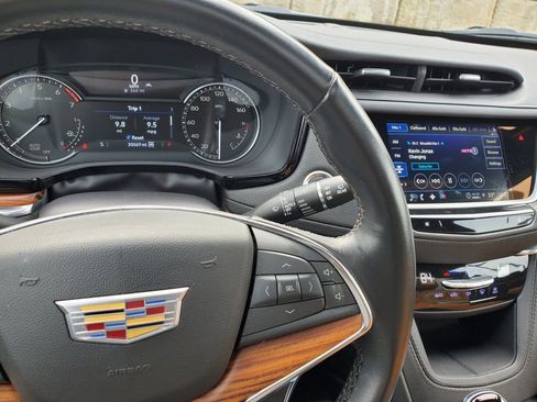 Certified 2022 Cadillac XT5 Premium Luxury image 29